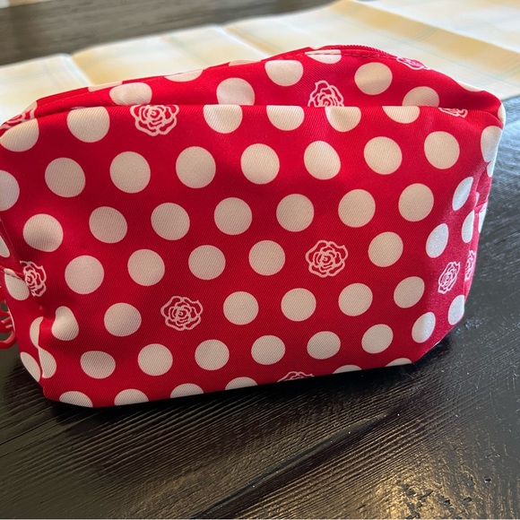 Lancôme makeup bag with products - Picture 3 of 13